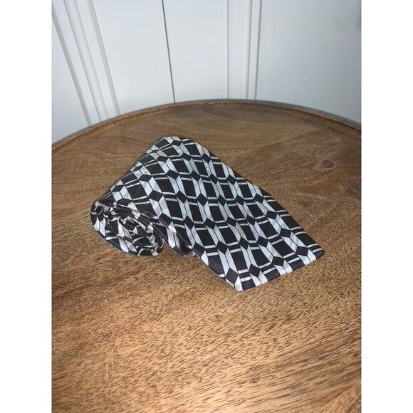 American Classics Black Geometric‎ Silk Designer Tie - Picture 1 of 4